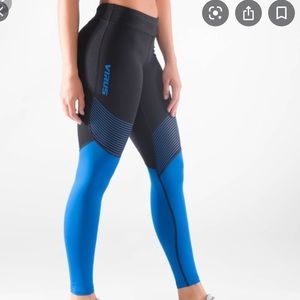 NWOT VIRUS LEGGINGS. SZ M.